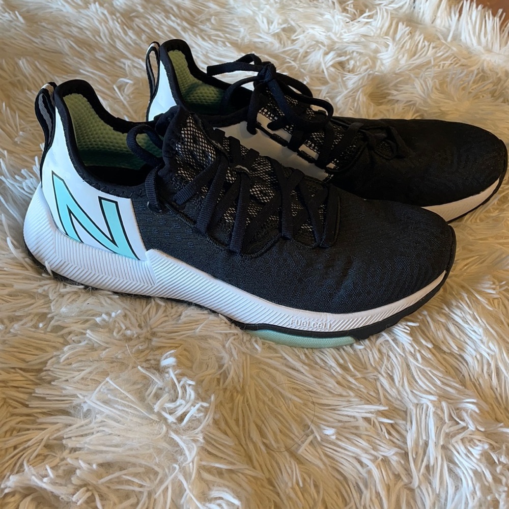 Size 7.5 New Balance Tennis Shoes